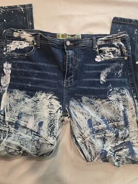 Demolition Distressed Paint-Splash Women’s Jeans - Blue/White